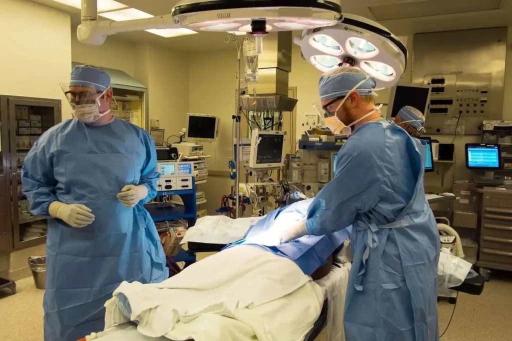 What are the Different Types of Surgical Lights? ValleyMed